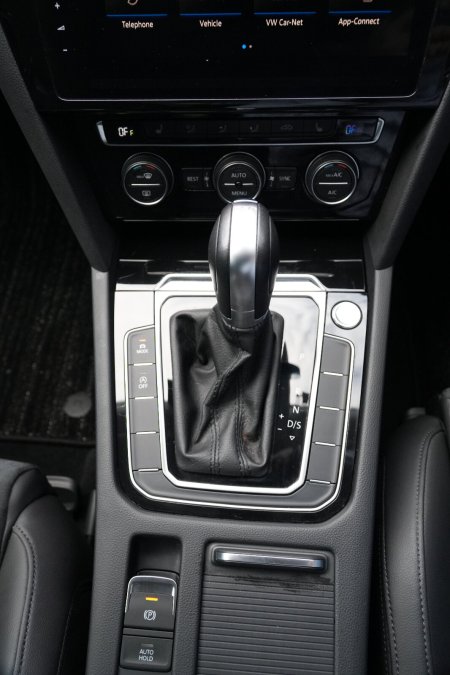 2020 Volkswagen Passat - photo 14