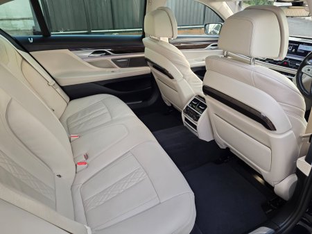 2020 BMW 7-Series - photo 13