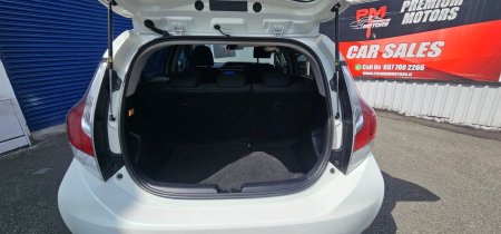 2015 Toyota Aqua - photo 7