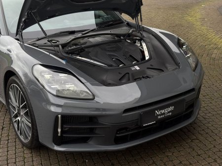 2025 Porsche Panamera - photo 44