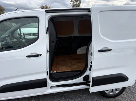 2021 Peugeot Partner - photo 10
