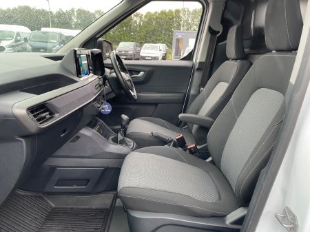 2024 Ford Transit Courier - photo 19