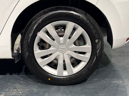 2021 Honda Fit - photo 10