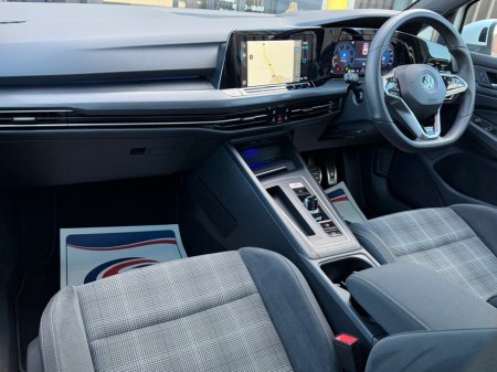 2022 Volkswagen Golf - photo 8