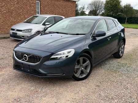 2019 Volvo V40 - photo 2