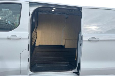 2025 Ford Transit Custom - photo 11