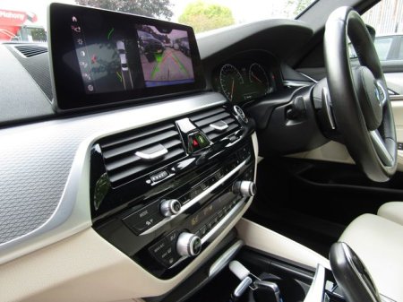 2018 BMW 5-Series - photo 11