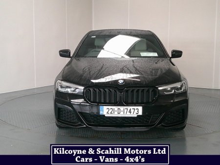 2022 BMW 5-Series - photo 2