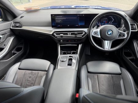 2023 BMW 3-Series - photo 4