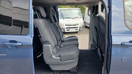 2025 Ford Transit Custom - photo 12