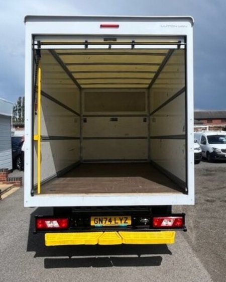 2025 Ford Transit - photo 2