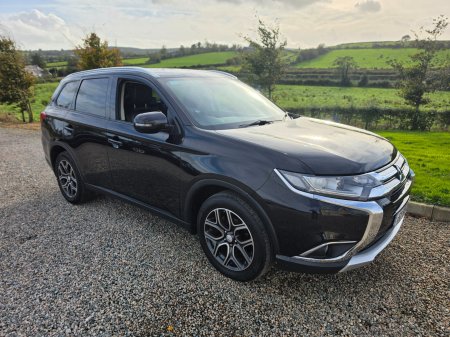 2015 Mitsubishi Outlander 2.2 DI-D 150PS 6MT 4WD 7-Seater Intense