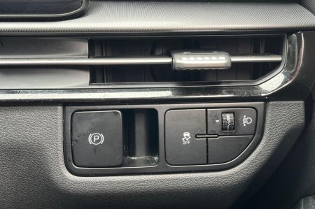 2025 Kia Sportage - photo 37