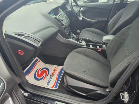 2015 Ford Focus - photo 18