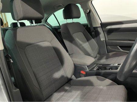 2022 Volkswagen Passat - photo 14