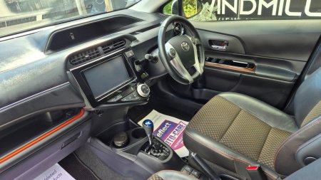 2015 Toyota Aqua - photo 10