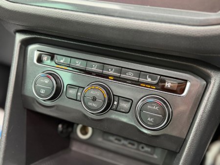 2020 Volkswagen Tiguan - photo 18