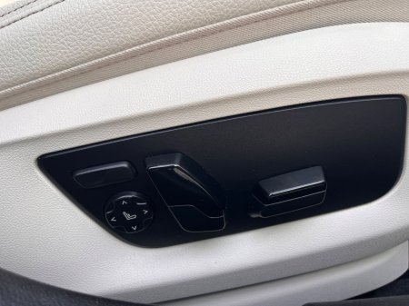 2022 BMW 5-Series - photo 15