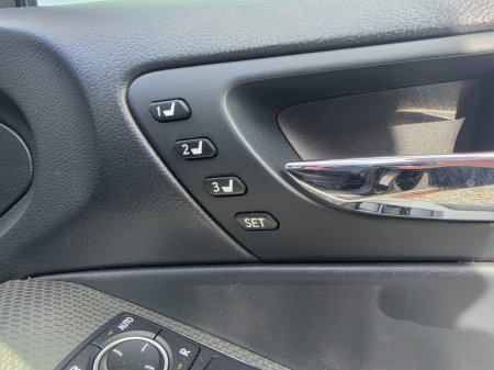 2016 Lexus IS - photo 16