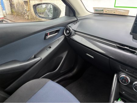 2016 Mazda Demio - photo 21