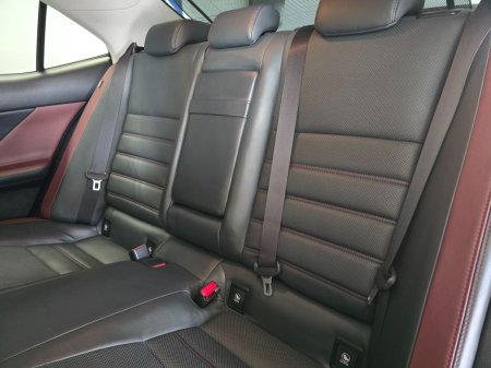 2019 Lexus IS - photo 10