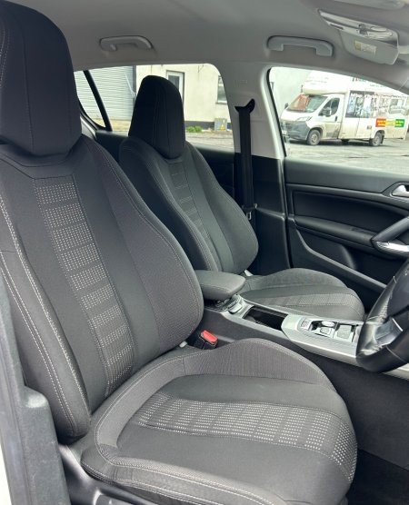 2017 Peugeot 308 - photo 13