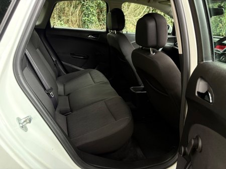 2014 Vauxhall Astra - photo 7