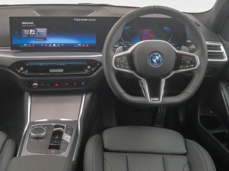 2025 BMW 3-Series - photo 5