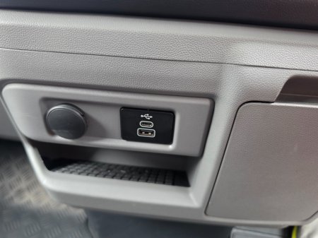 2025 Ford Transit Custom - photo 28