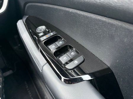 2023 Kia Sportage - photo 10