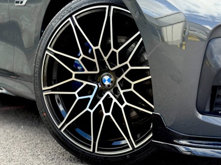 2022 BMW 3-Series - photo 10