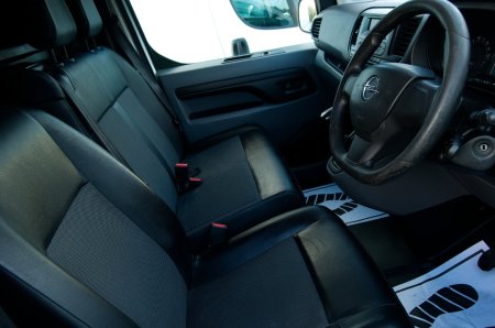 2021 Opel Vivaro - photo 9
