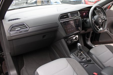 2020 Volkswagen Tiguan - photo 22