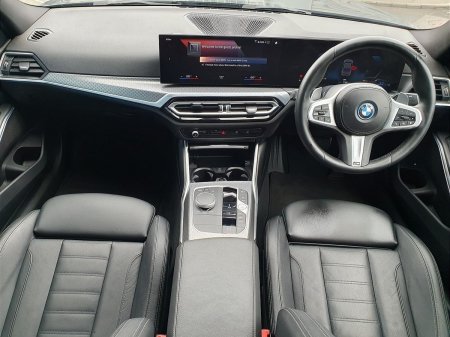 2023 BMW 3-Series - photo 4