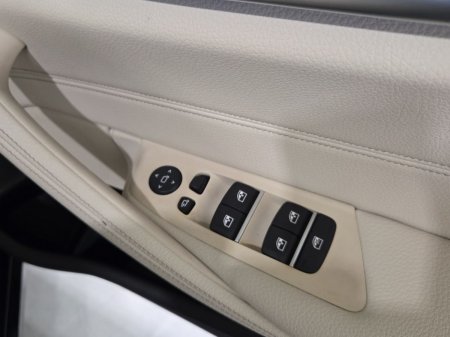 2021 BMW 5-Series - photo 23