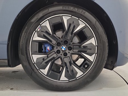 2025 BMW iX - photo 14