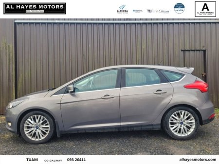 2016 Ford Focus - photo 2