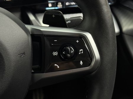 2024 BMW 5-Series - photo 26