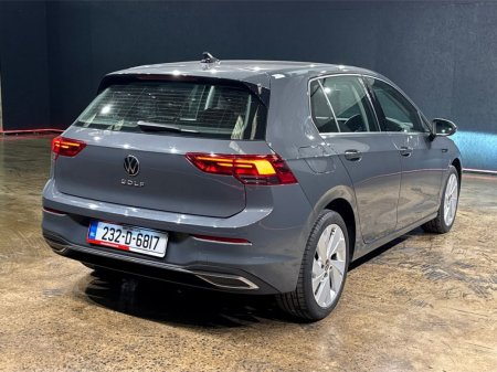 2023 Volkswagen Golf - photo 3