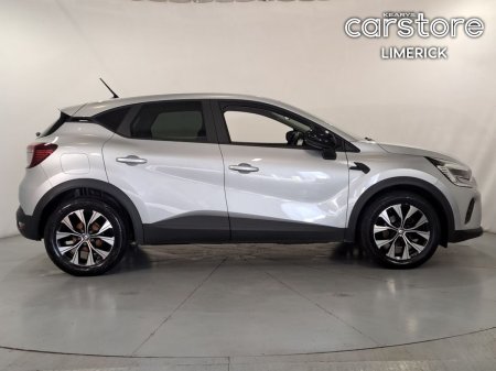 2024 Renault Captur - photo 2