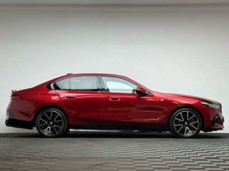 2024 BMW 5-Series - photo 8