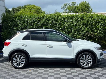 2020 Volkswagen T-Roc - photo 2