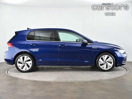 2021 Volkswagen Golf - photo 2