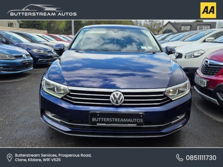2018 Volkswagen Passat - photo 2