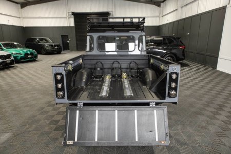 2017 Land Rover Defender - photo 13
