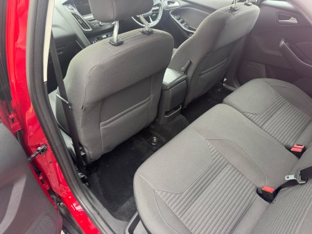 2017 Ford Focus - photo 10