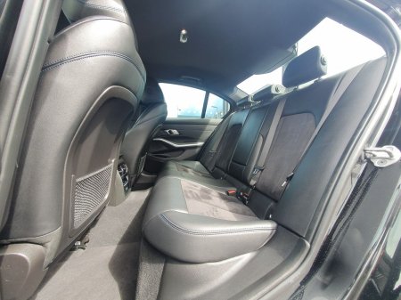 2023 BMW 3-Series - photo 22