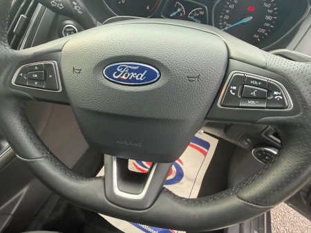 2018 Ford Focus - photo 14