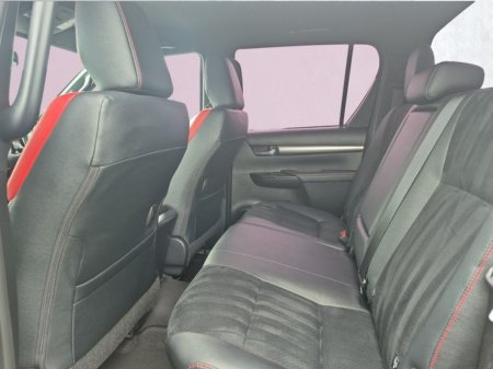 2024 Toyota Hilux - photo 8