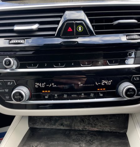 2020 BMW 5-Series - photo 16